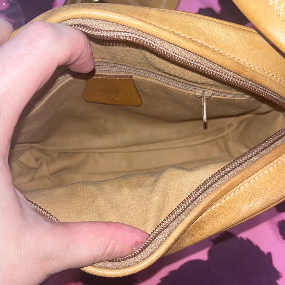 Gucci Monogram Camera bag Cream and Tan/caramel Crossbody Bag - Picture 9 of 17